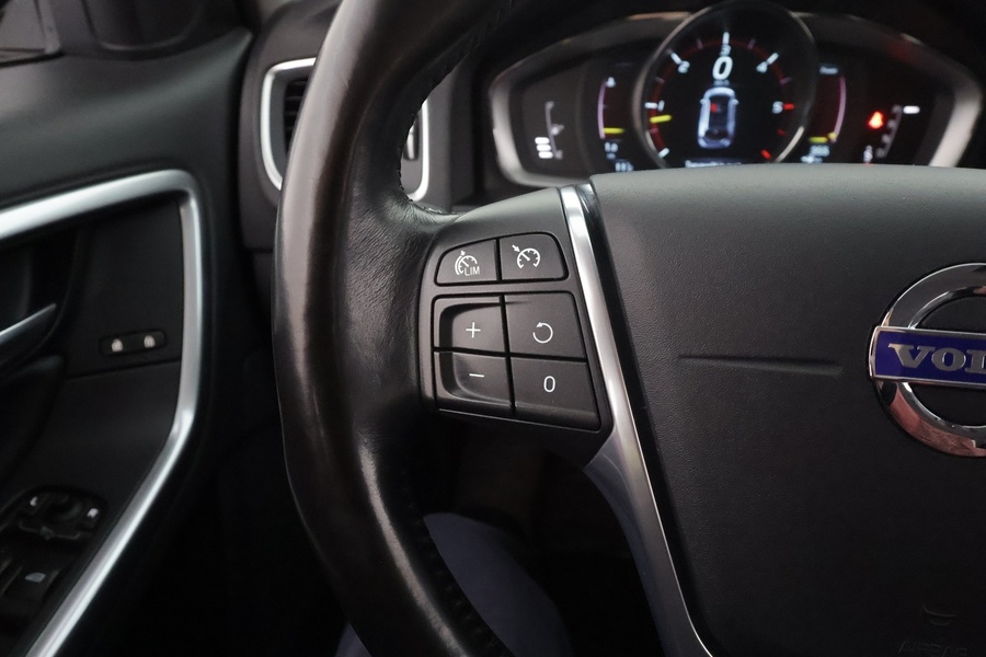 Volvo V60 Cross Country vaihtoauto