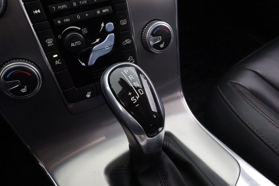 Volvo V60 Cross Country vaihtoauto