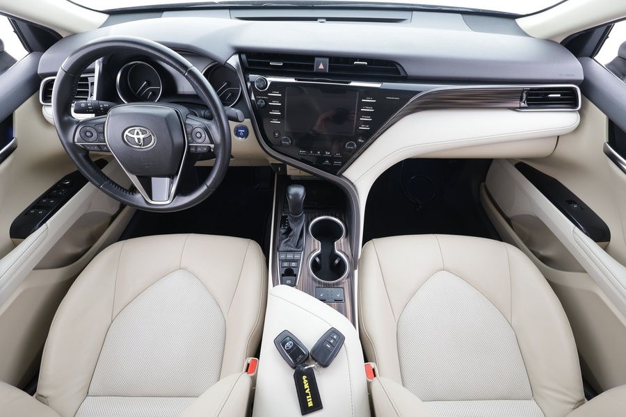 Toyota Camry vaihtoauto