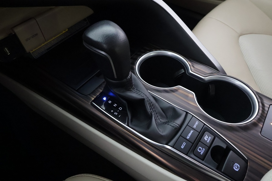 Toyota Camry vaihtoauto