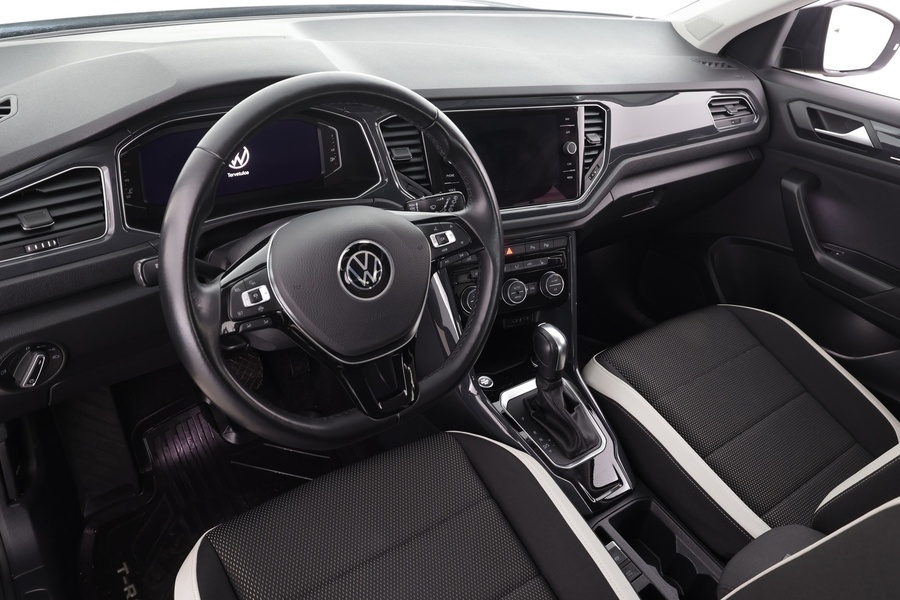 Volkswagen T-Roc vaihtoauto