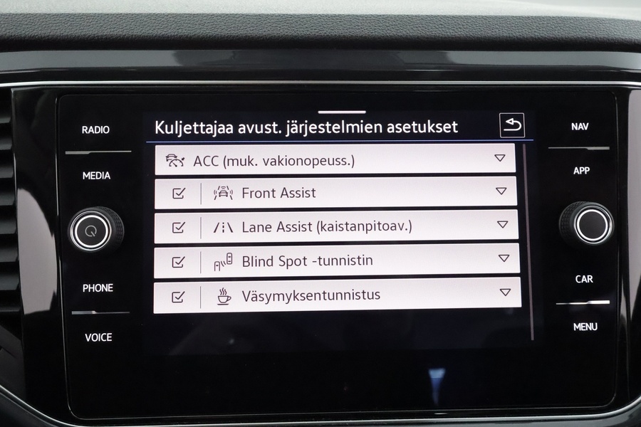 Volkswagen T-Roc vaihtoauto