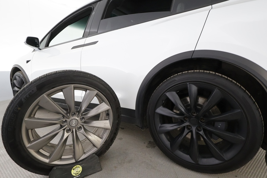 Tesla Model X vaihtoauto