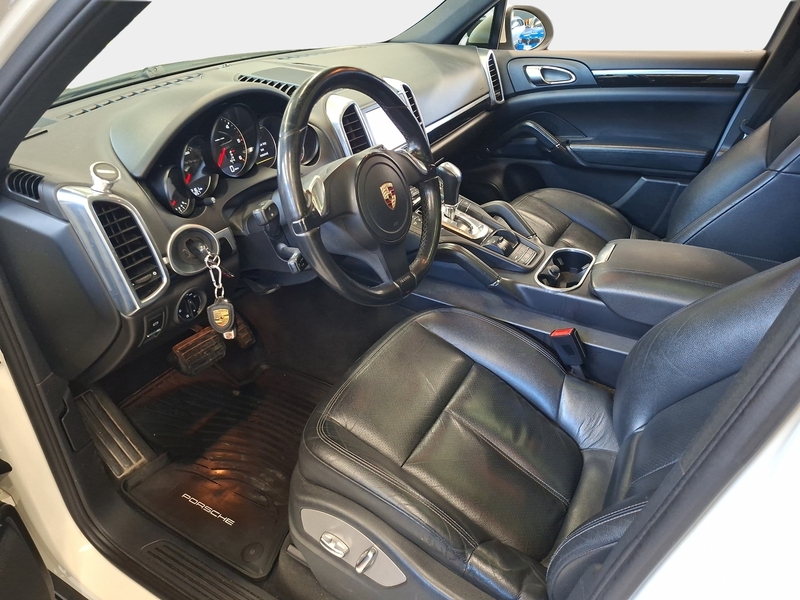 Porsche Cayenne vaihtoauto