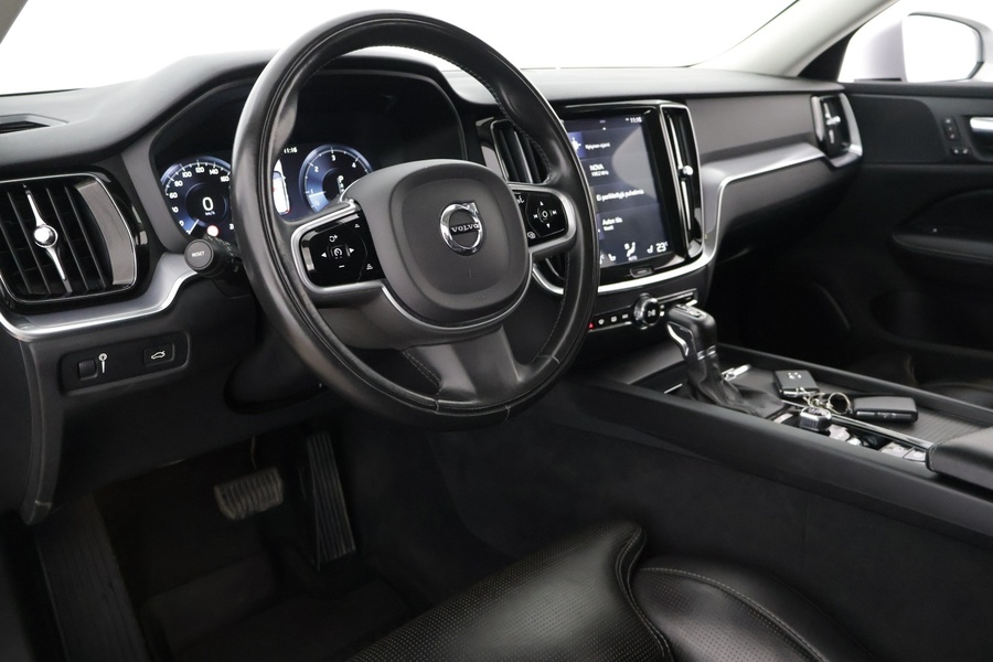 Volvo V60 Cross Country vaihtoauto