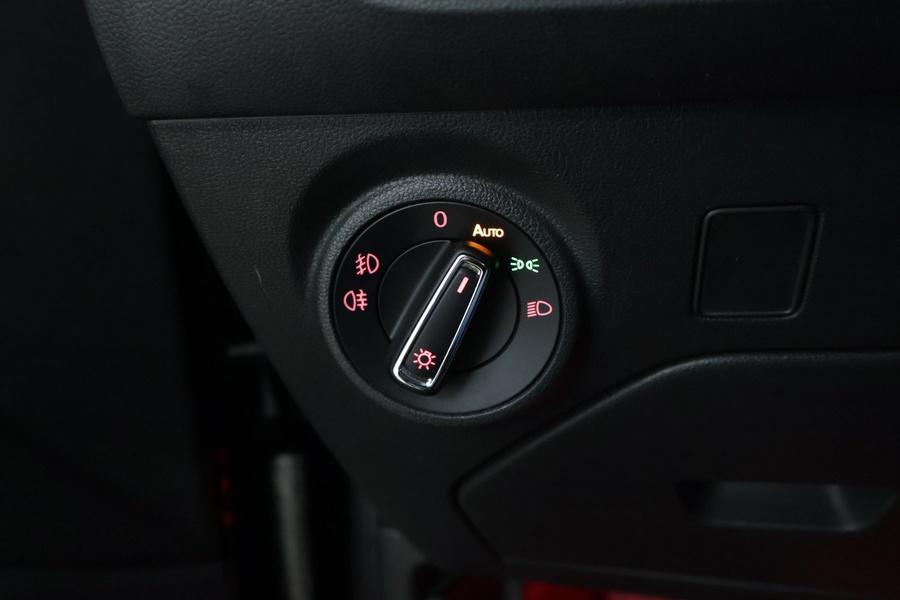 SEAT Leon ST vaihtoauto