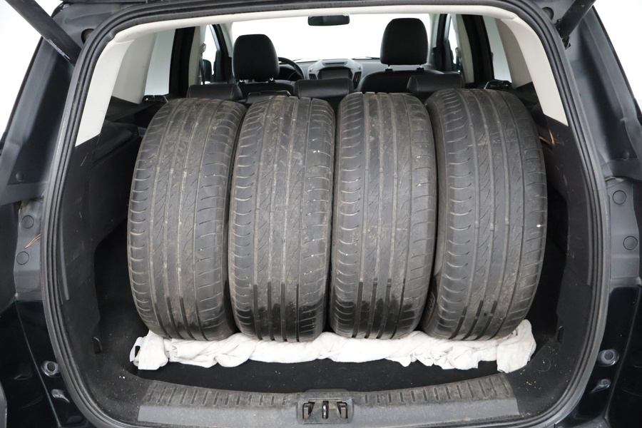 Ford Kuga vaihtoauto