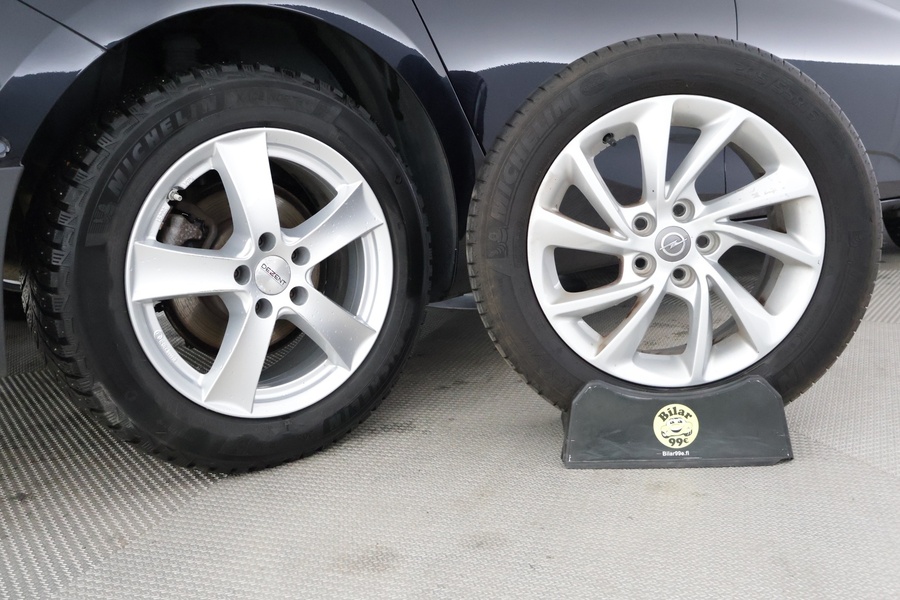 Opel Astra vaihtoauto