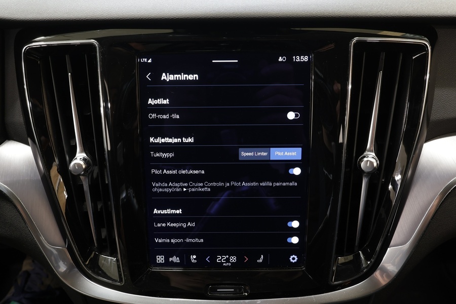 Volvo V60 Cross Country vaihtoauto