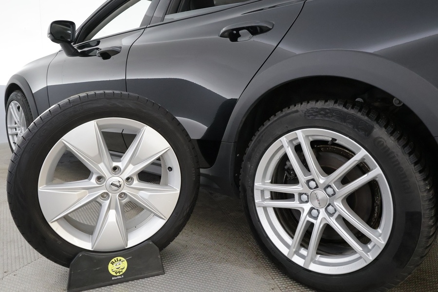 Volvo V60 Cross Country vaihtoauto