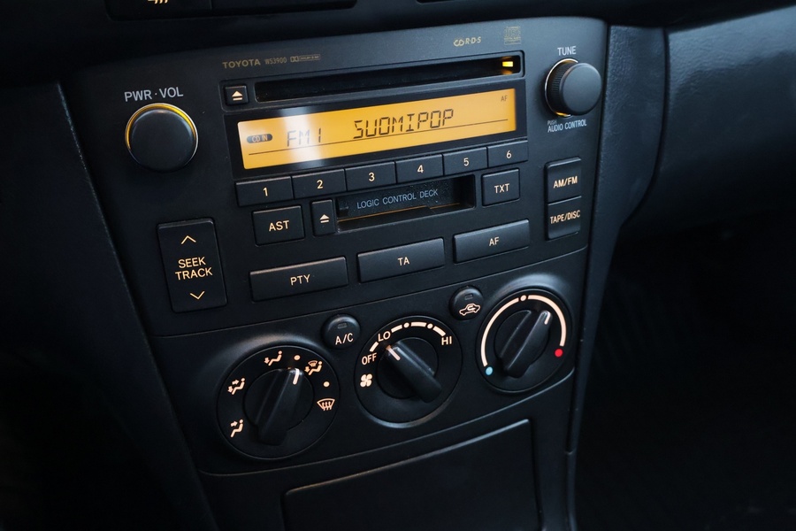 Toyota Avensis vaihtoauto