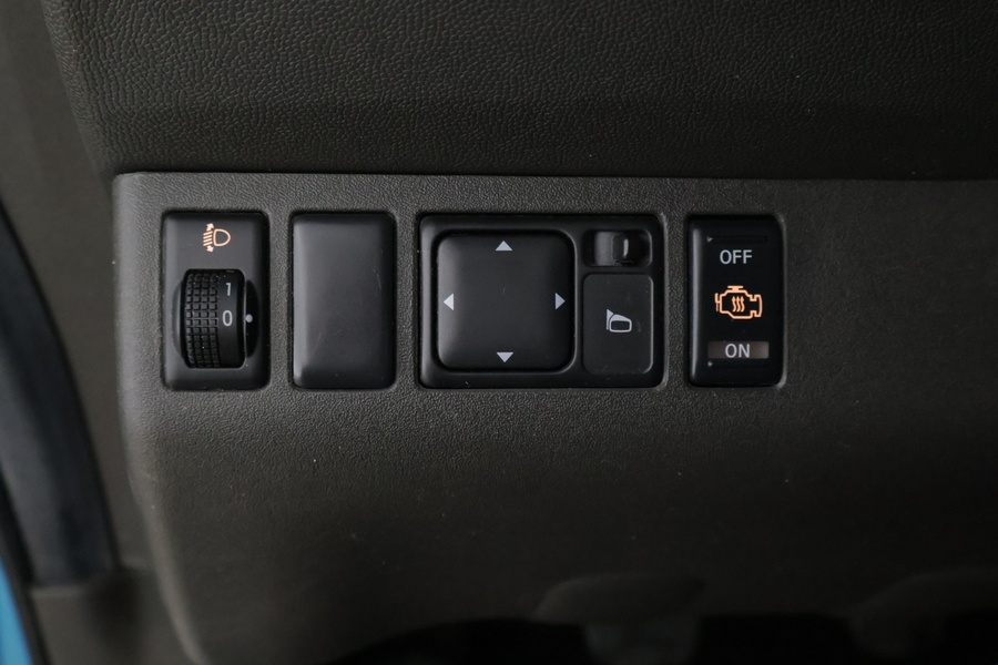 Nissan Navara vaihtoauto