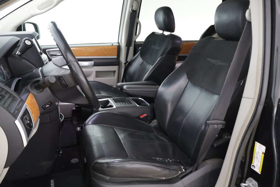 Chrysler Voyager vaihtoauto