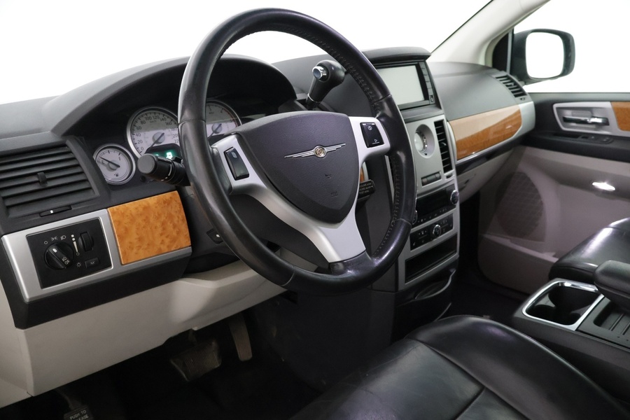 Chrysler Voyager vaihtoauto