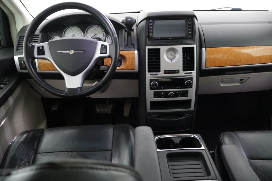 Chrysler Voyager vaihtoauto