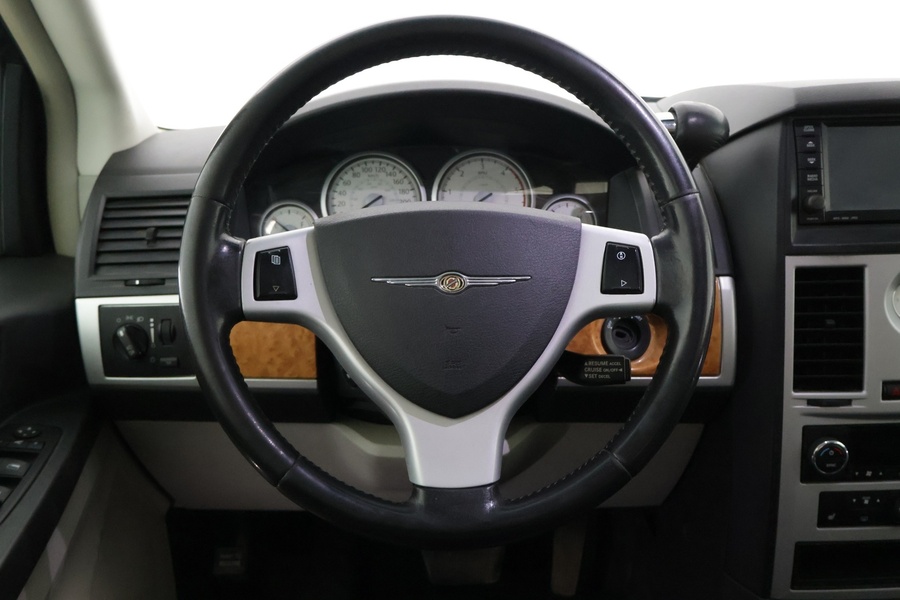 Chrysler Voyager vaihtoauto