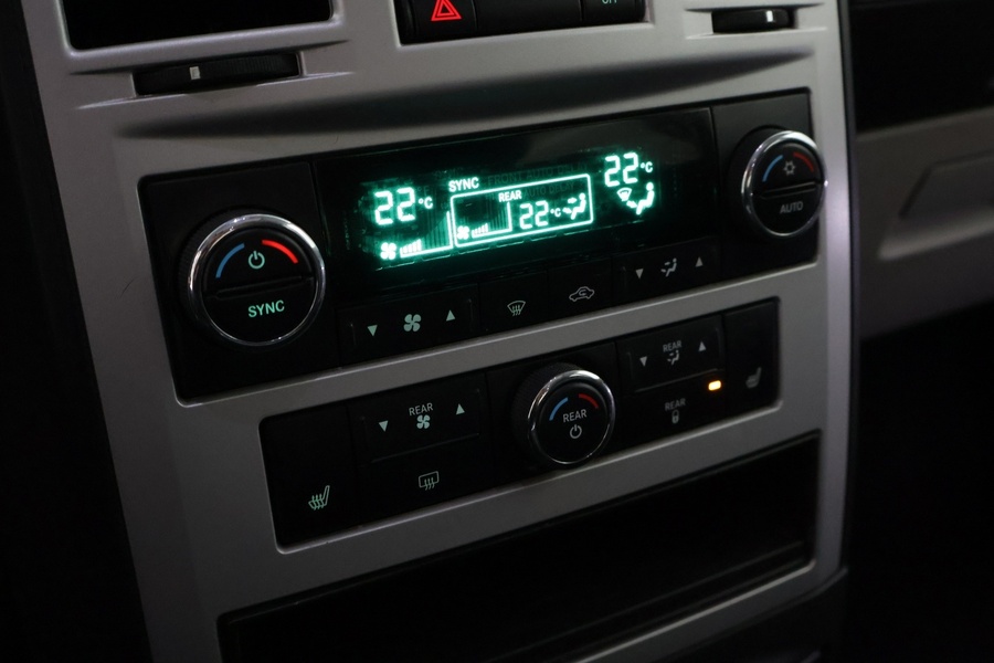 Chrysler Voyager vaihtoauto