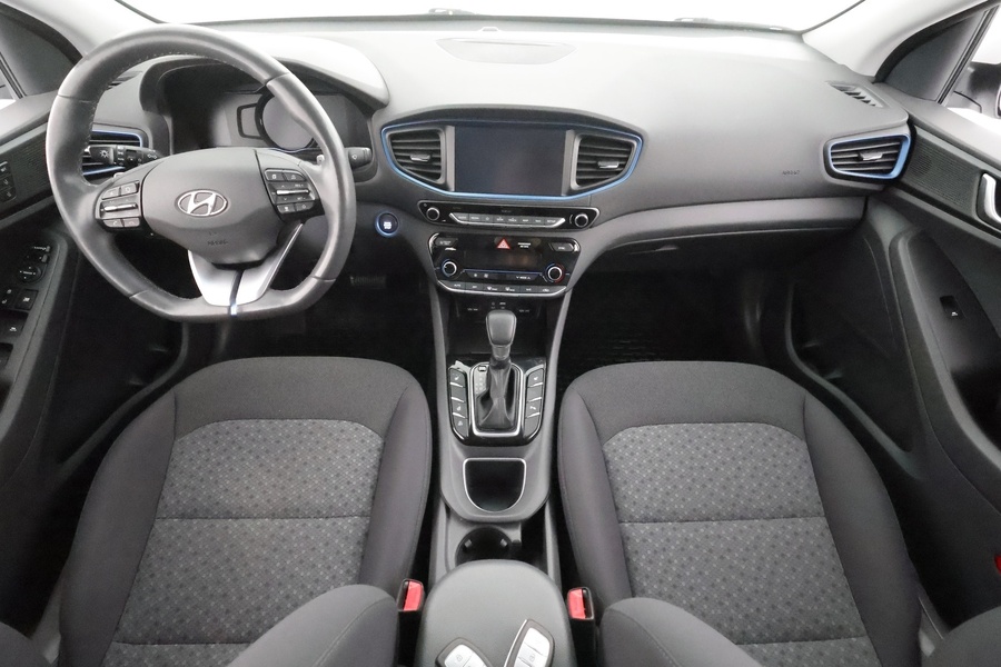 Hyundai IONIQ plug-in vaihtoauto