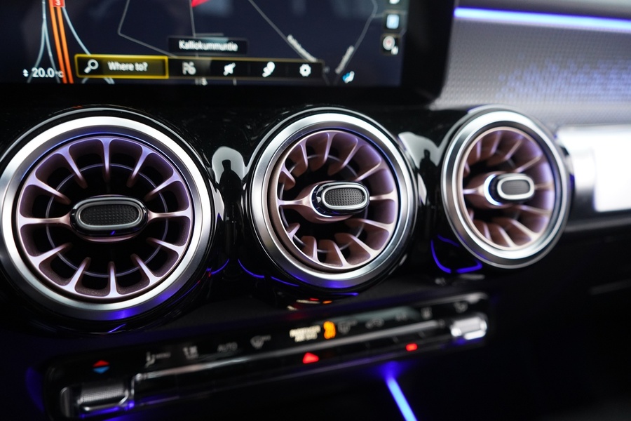 Mercedes-Benz EQB vaihtoauto