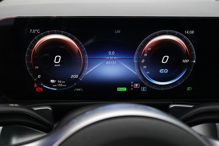 Mercedes-Benz EQB vaihtoauto