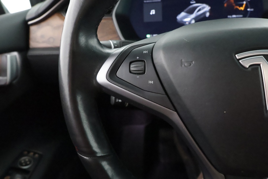 Tesla Model X vaihtoauto