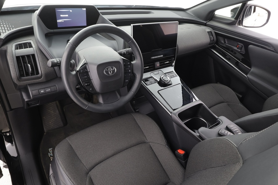 Toyota bZ4X vaihtoauto