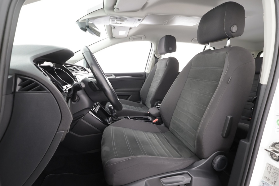 Volkswagen Touran vaihtoauto