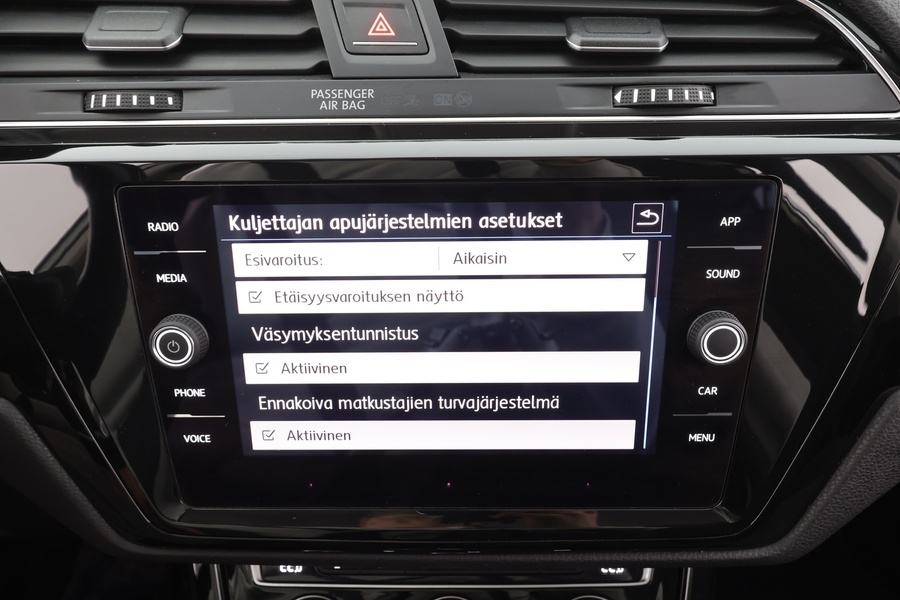 Volkswagen Touran vaihtoauto