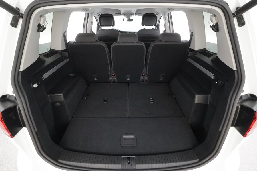 Volkswagen Touran vaihtoauto