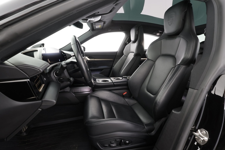 Porsche Taycan vaihtoauto