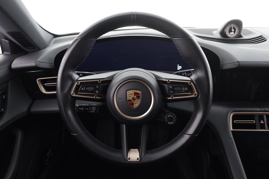 Porsche Taycan vaihtoauto