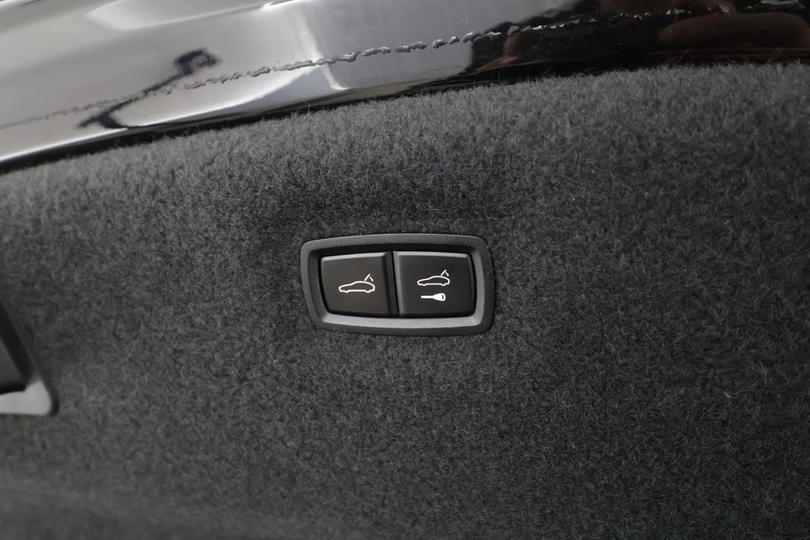 Porsche Taycan vaihtoauto