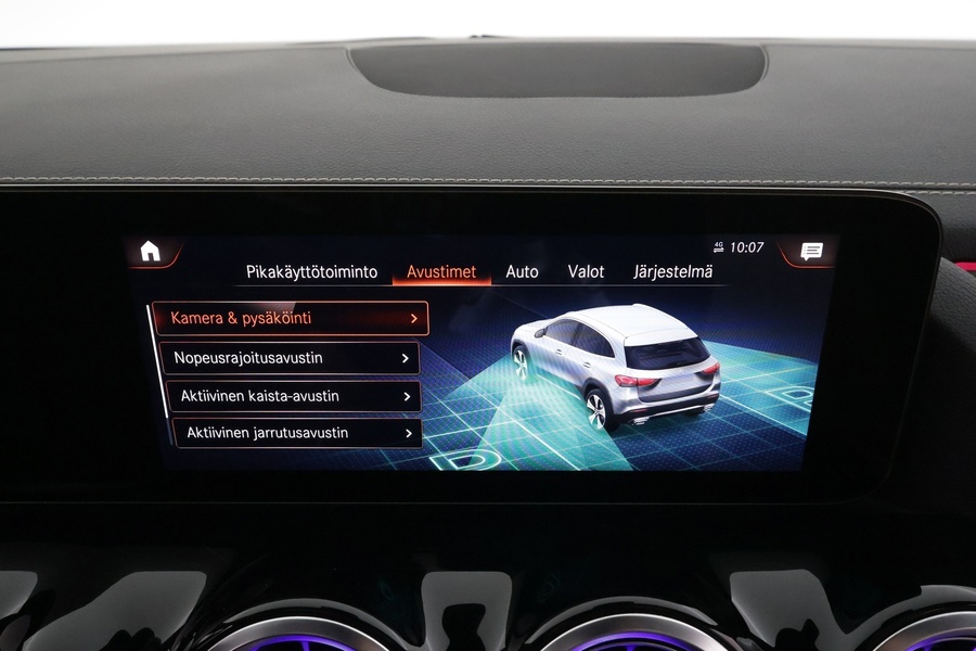 Mercedes-Benz GLA vaihtoauto