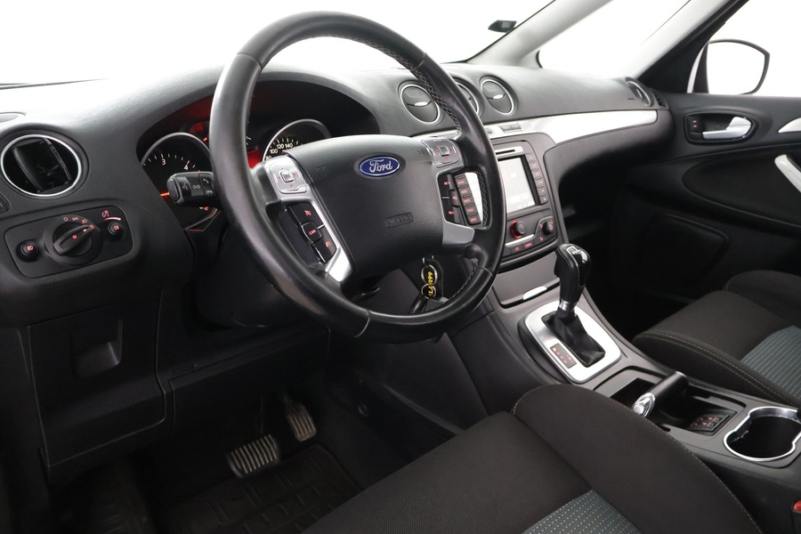 Ford S-MAX vaihtoauto