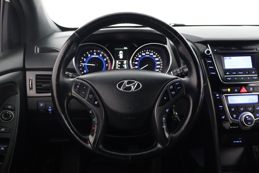 Hyundai i30 5d vaihtoauto