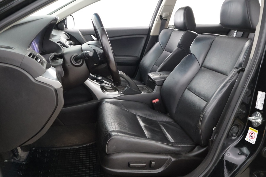 Honda Accord vaihtoauto