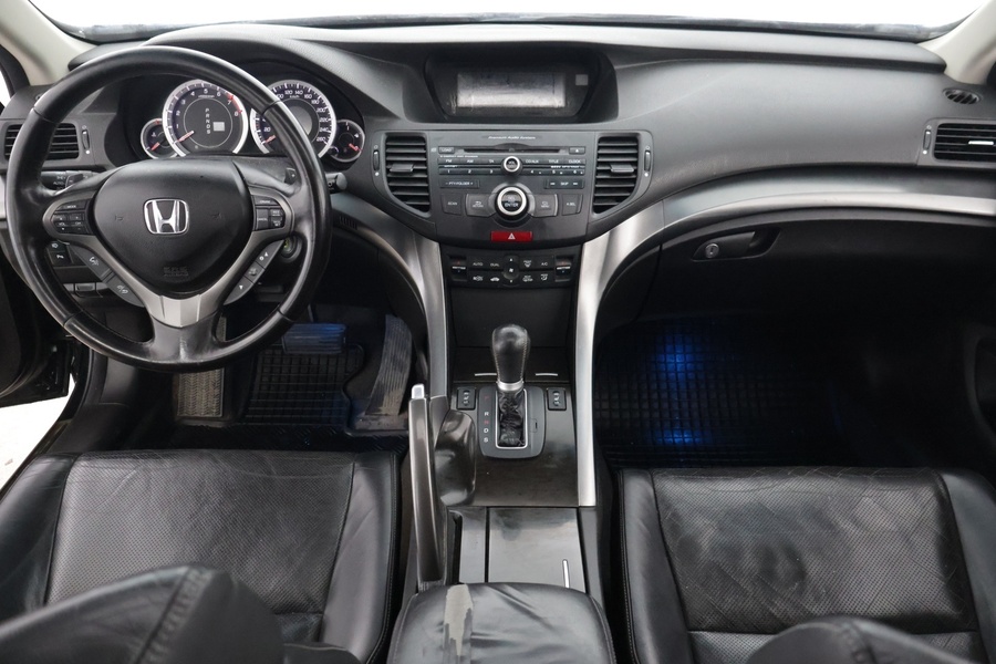 Honda Accord vaihtoauto