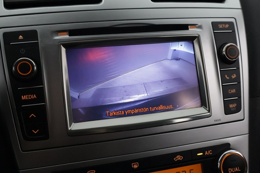 Toyota Avensis vaihtoauto