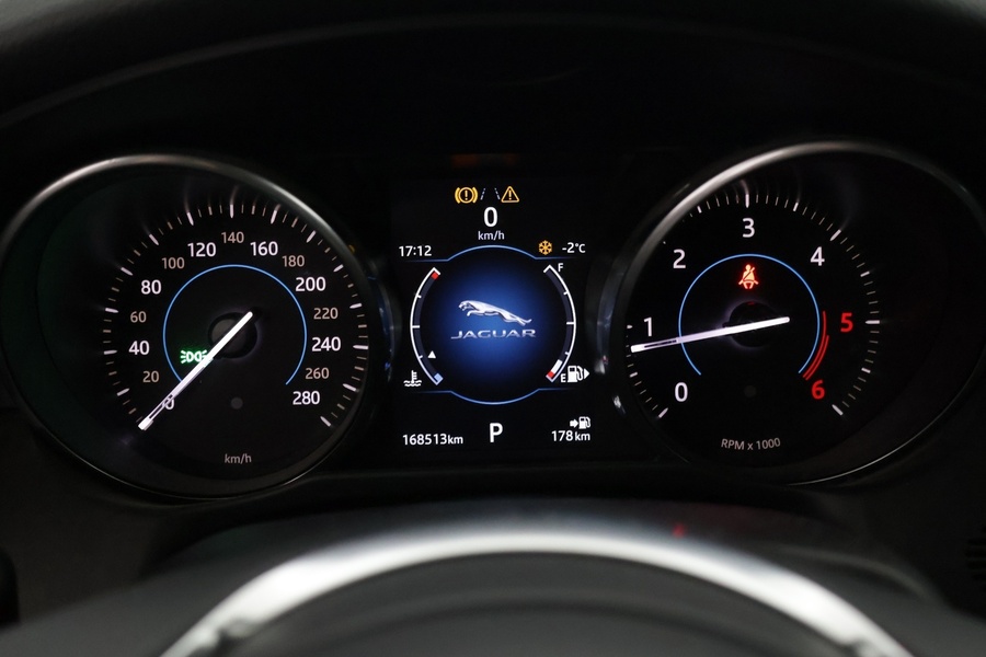 Jaguar XF vaihtoauto