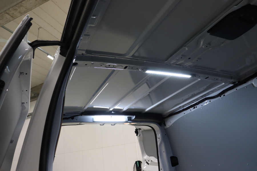 Opel Vivaro vaihtoauto