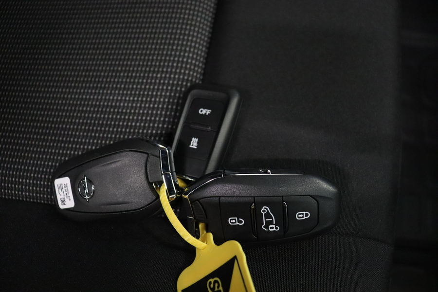 Opel Vivaro vaihtoauto