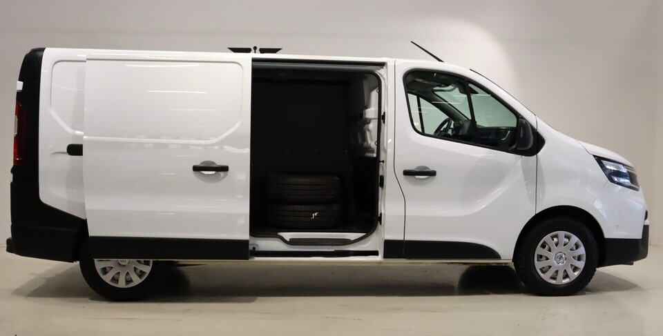 Nissan Primastar vaihtoauto