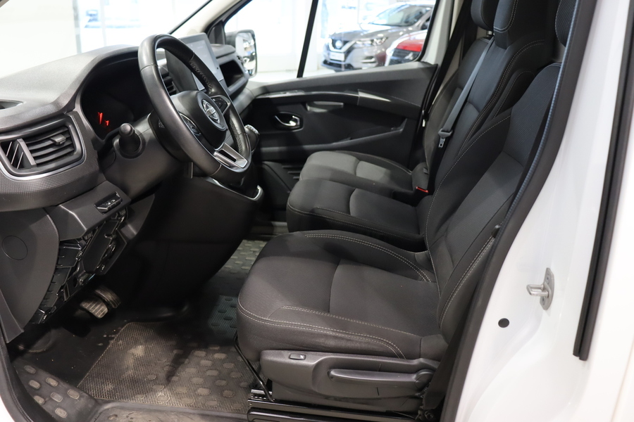 Nissan Primastar vaihtoauto