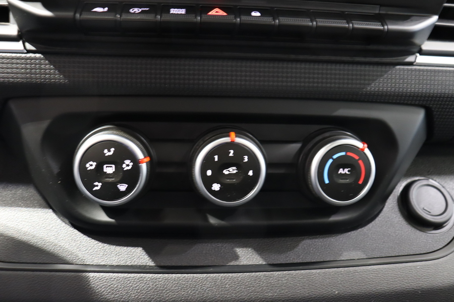 Nissan Primastar vaihtoauto