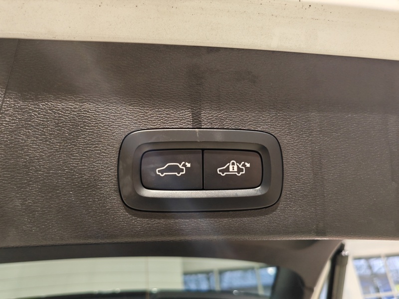 Volvo EX40 vaihtoauto