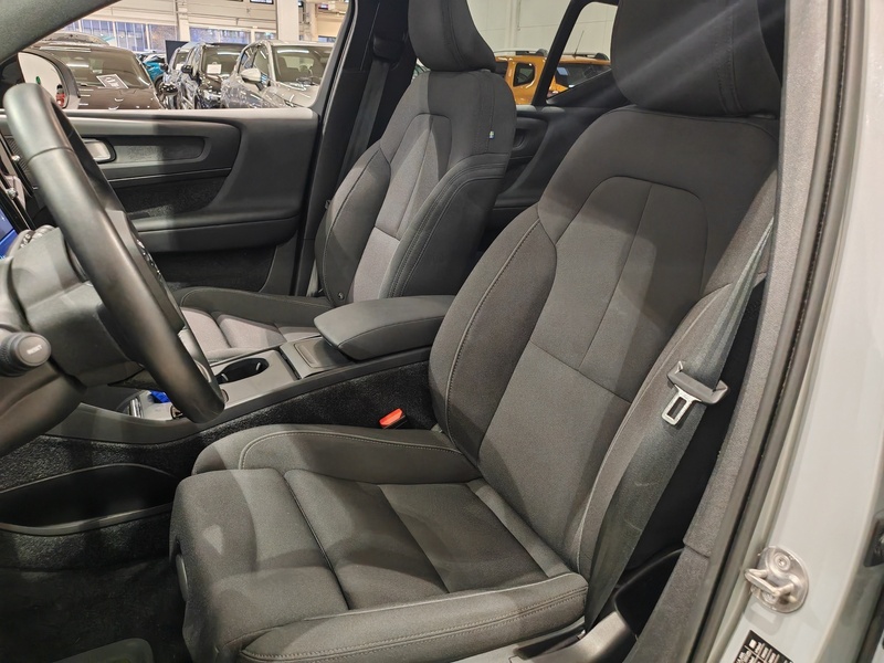 Volvo EX40 vaihtoauto