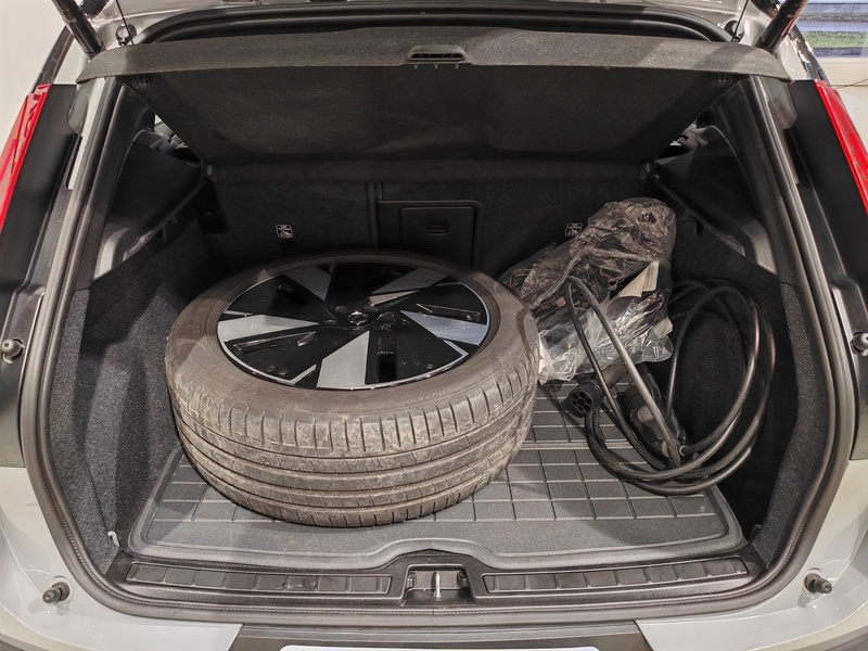 Volvo EX40 vaihtoauto