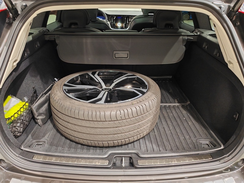 Volvo V60 vaihtoauto