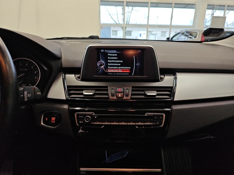 BMW 218 vaihtoauto