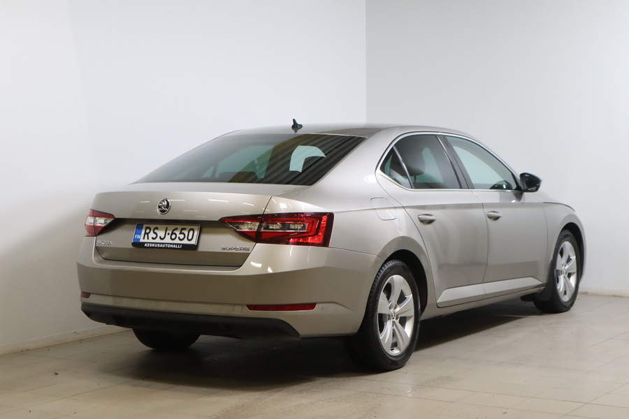 Skoda Superb vaihtoauto
